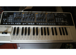 Roland SH-201 (89767)