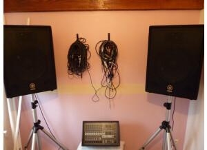 Yamaha mixeur amplifié EMX 212 S + enceintes AX15 + pieds + câbles