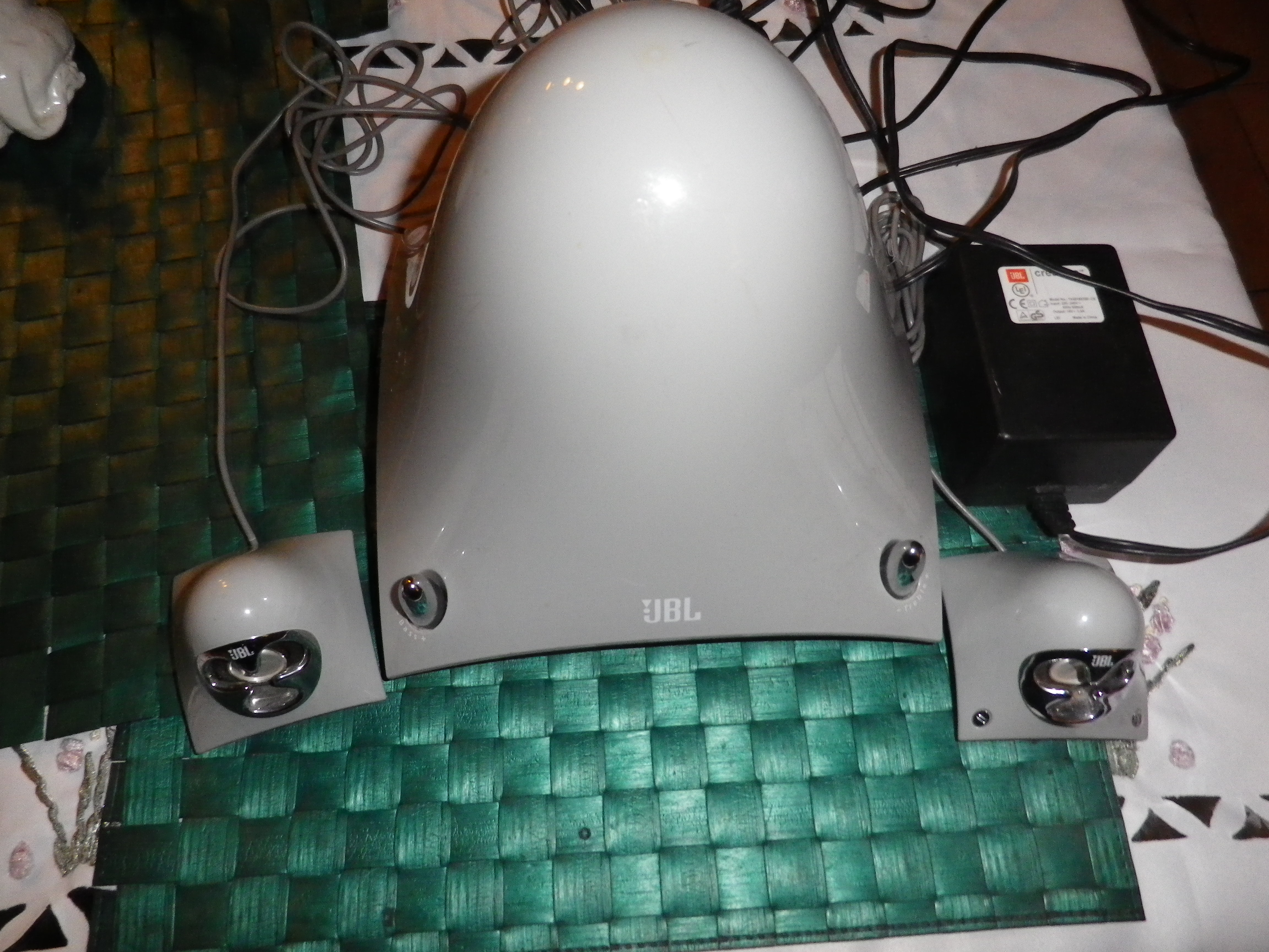 ENCEINTE JBL Creature Ensemble 2.1 blanc