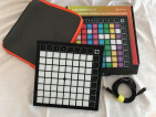 Vends contrôleur à pads MIDI de la marque Novation appartenant à la série Launchpad. Vendu avec housse et cable usb.