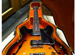 Gibson ES 330TD