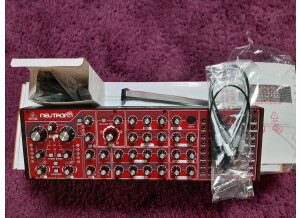 Behringer Neutron (72616)