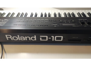 Roland D-10
