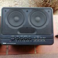 Vends 1 enceinte YAMAHA MS202 II