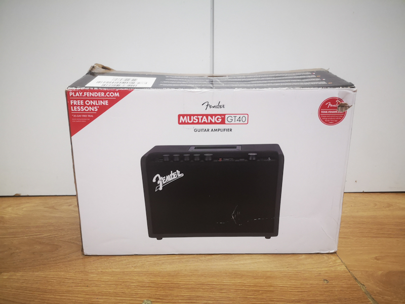 Pictures and images Fender Mustang GT40 Audiofanzine