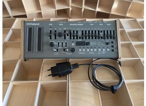 Roland SH-01A (30486)