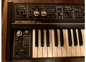 Roland SH-09 (4109)