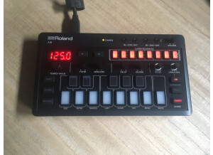 Roland J6