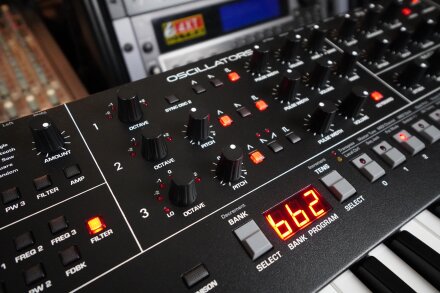 Trigon-6 2tof 17 Oblique VCO Trigon-6 2tof 17 Oblique VCO