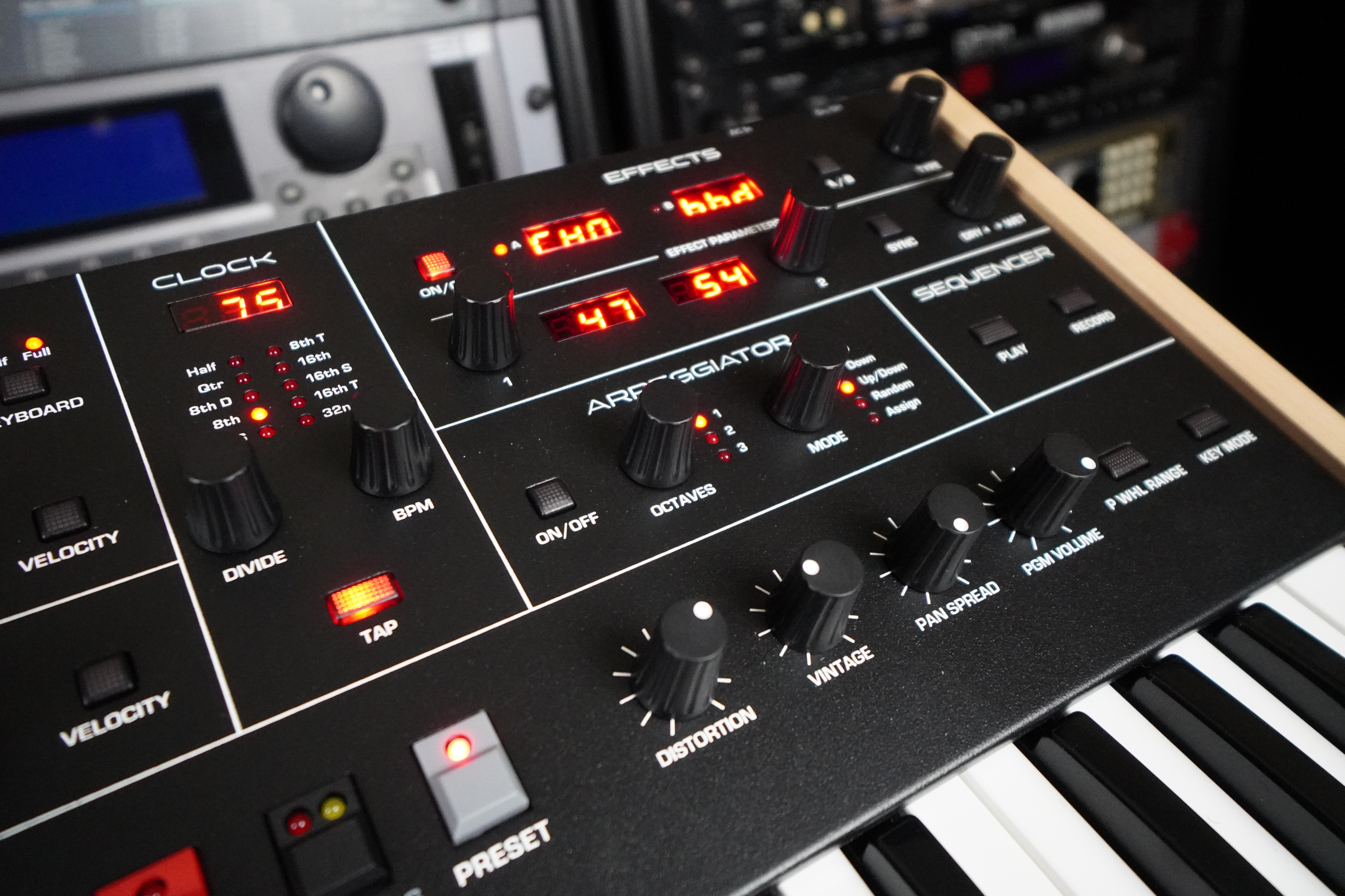 Trigon-6 2tof 19 Oblique FX