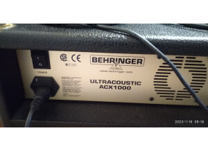 Behringer Ultracoustic ACX1000