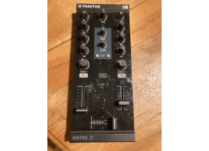 Native Instruments Traktor Kontrol Z1 (54917)