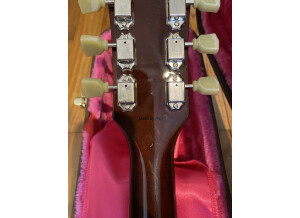 AB781721-2EF8-4FD7-954D-051C0F469B4B