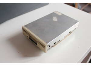 E-MU Emax (75451)