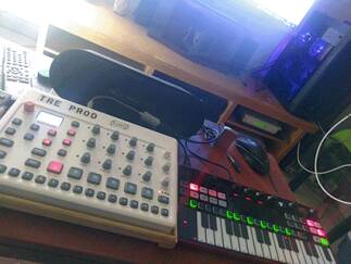 IK Multimedia Uno Synth Pro Desktop