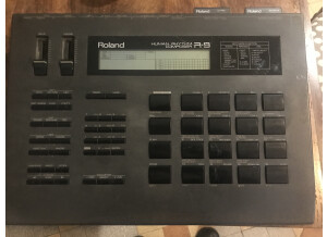 Roland R-8 (9793)