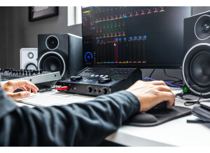 MBOX Studio-HB 0911E