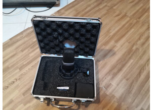AKG C 214
