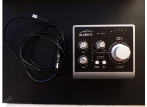Audient iD4 (12404)