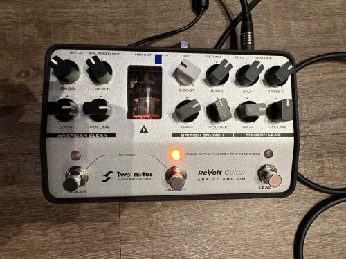 Two Notes Audio Engineering ReVolt Guitar (82280)