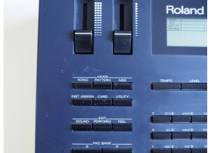 Roland R-8 MKII (58069)