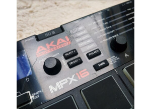 Akai Professional MPX16
