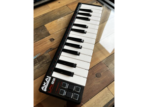 DBFFB77C-E93A-4B95-BF09-32E0B0F7458E