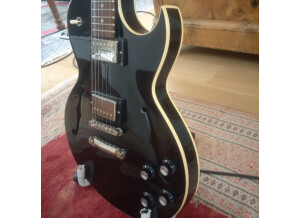 Gibson ES-235