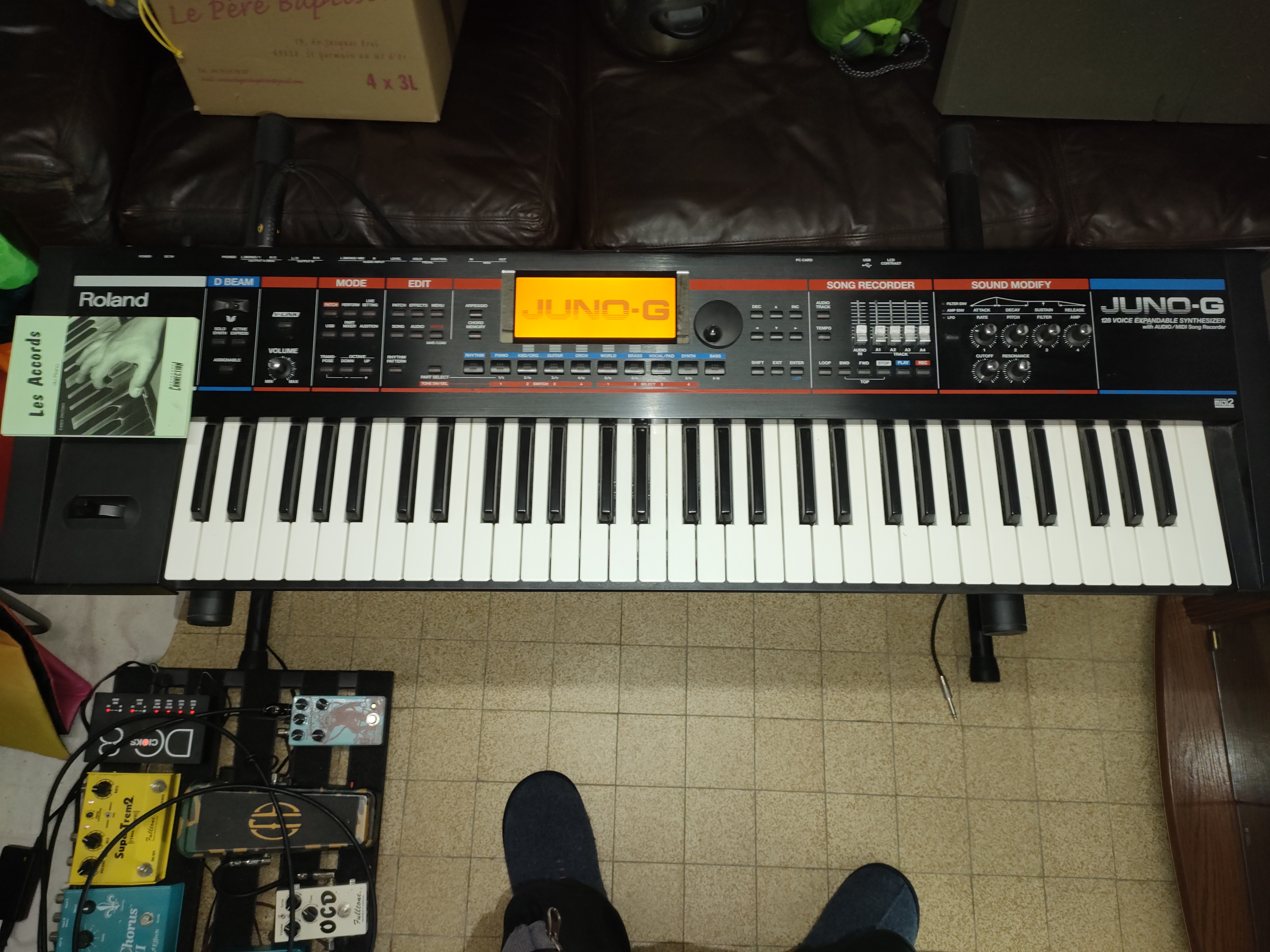 Pictures and images Roland JUNO G Audiofanzine