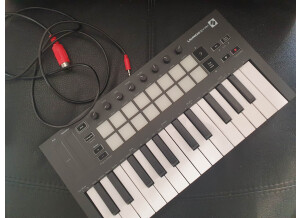 novation launchkey 25