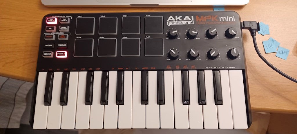 Mini clavier avec PADs et boutons rotatifs