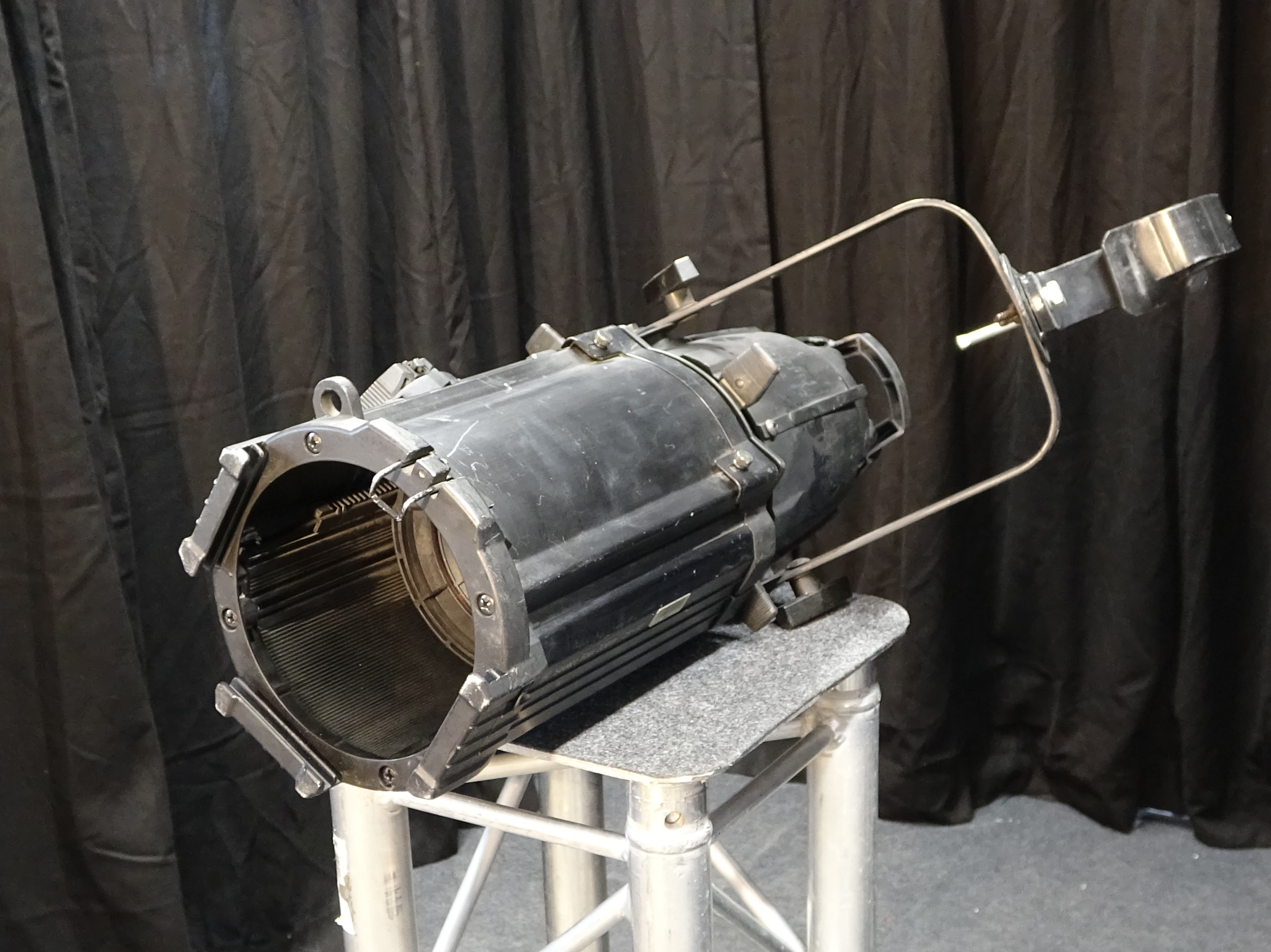 Vends ETC Source Four 750W Zoom 25°-50°