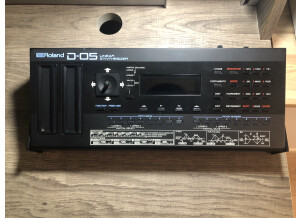 Roland D-05 (63303)