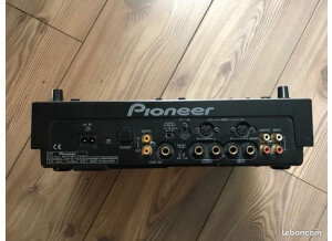 Pioneer EFX-1000 (61310)