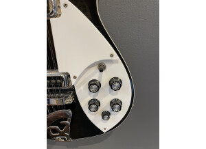 6858893E-7D67-4EE1-996E-906AAFCAD567