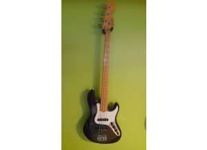 Fender Deluxe Active Jazz Bass [1998-2004] (37337)