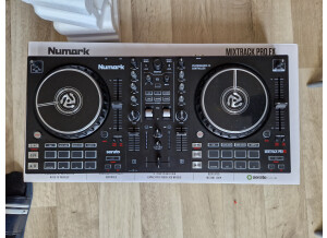 Numark Mixtrack Pro FX (74836)