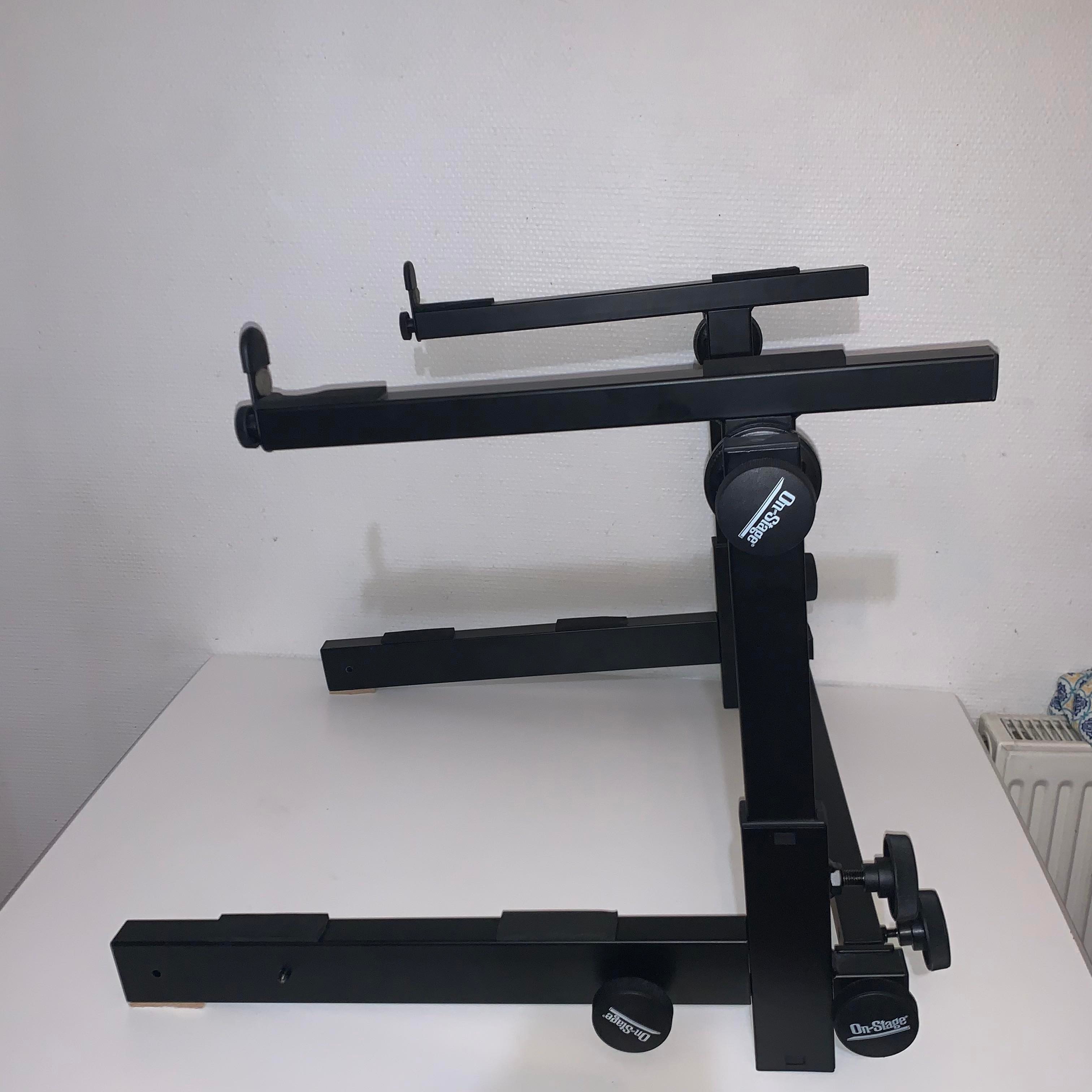 Vends Support de clavier double à 2 niveaux On-Stage 