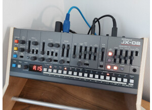 Roland JX-08 (69837)
