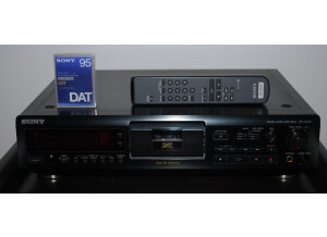 Sony DTC-ZE700 (54112)