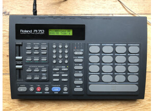 Roland R-70 (14331)