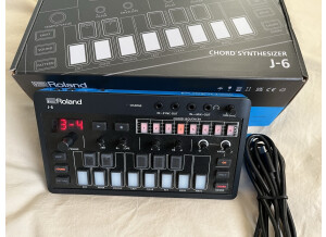 Roland J-6 Chord Synthesizer (47681)