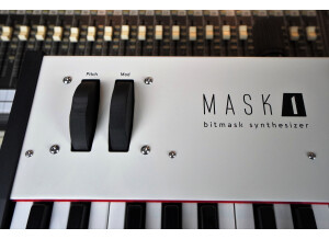 Mask1 2tof 08 face détail