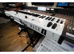 Mask1 2tof 23 arrière oblique