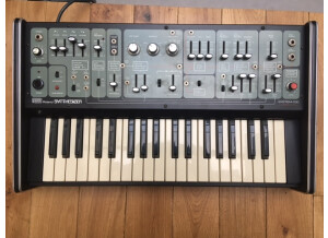 Roland System 100 101 synthesiser1:5