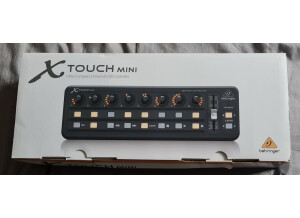 Behringer X-Touch Mini (75247)