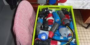 Ensemble de connecteurs  mono et triphasés neufs (Legrand)