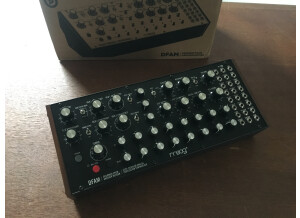Moog Music DFAM (Drummer From Another Mother) (96676)
