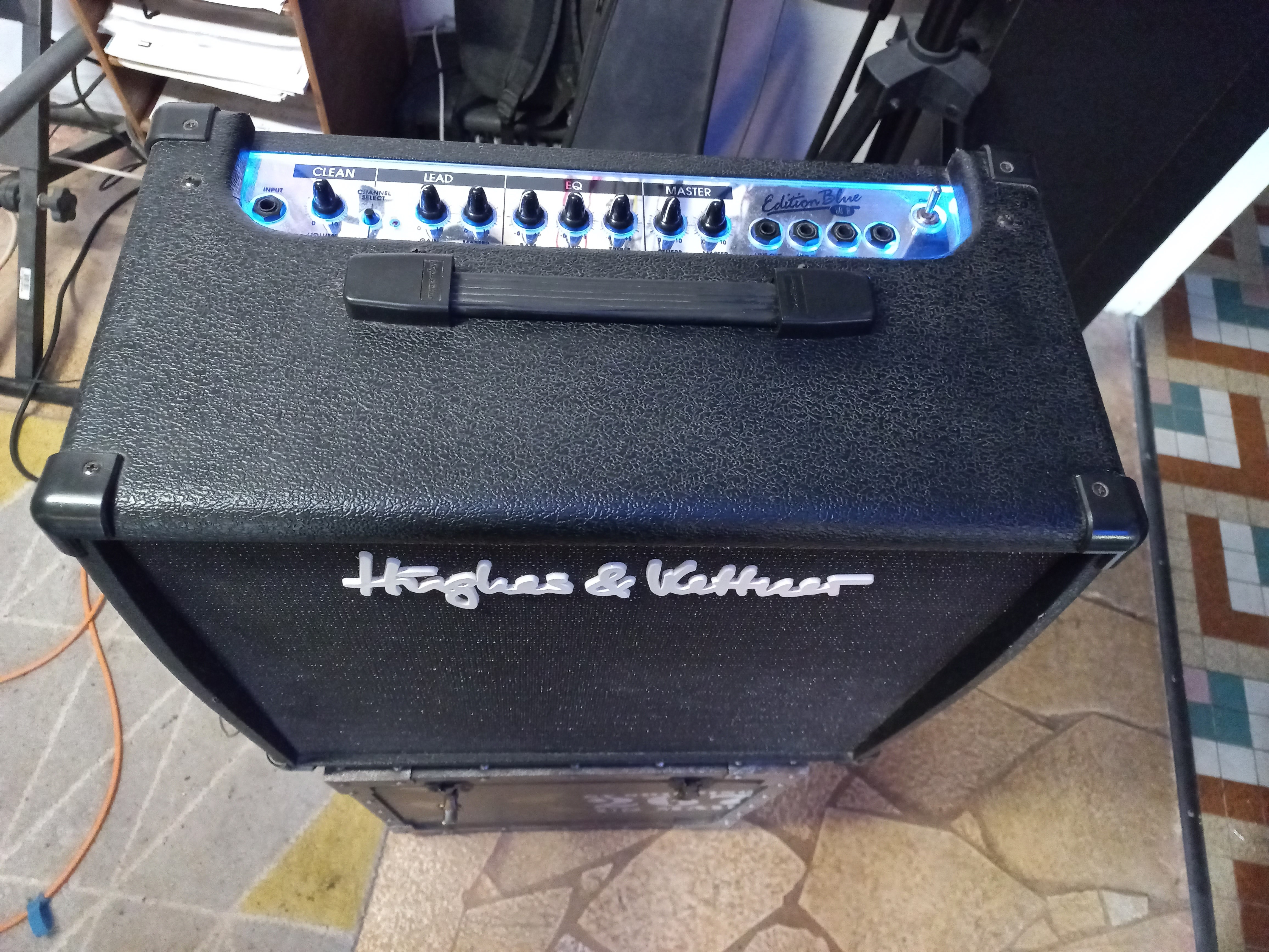 アンプ Hughes&Kettner EDITION BLUE 60-R - 弦楽器、ギター