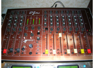 Table freevox-dj-club